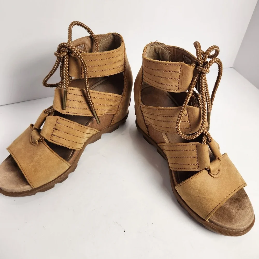 Sorel Women's US 7 Joanie II‎ Camel Tan Leather Lace Up Wedge Sandals
